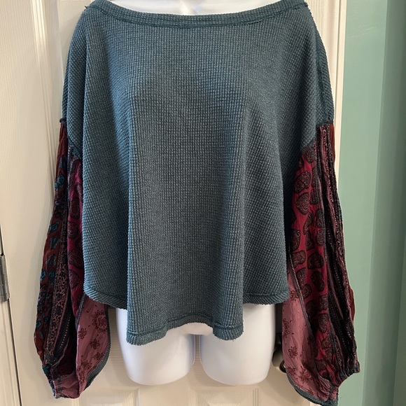 We The Free Tops - EUC We The Free Teal Blossom Thermal Top